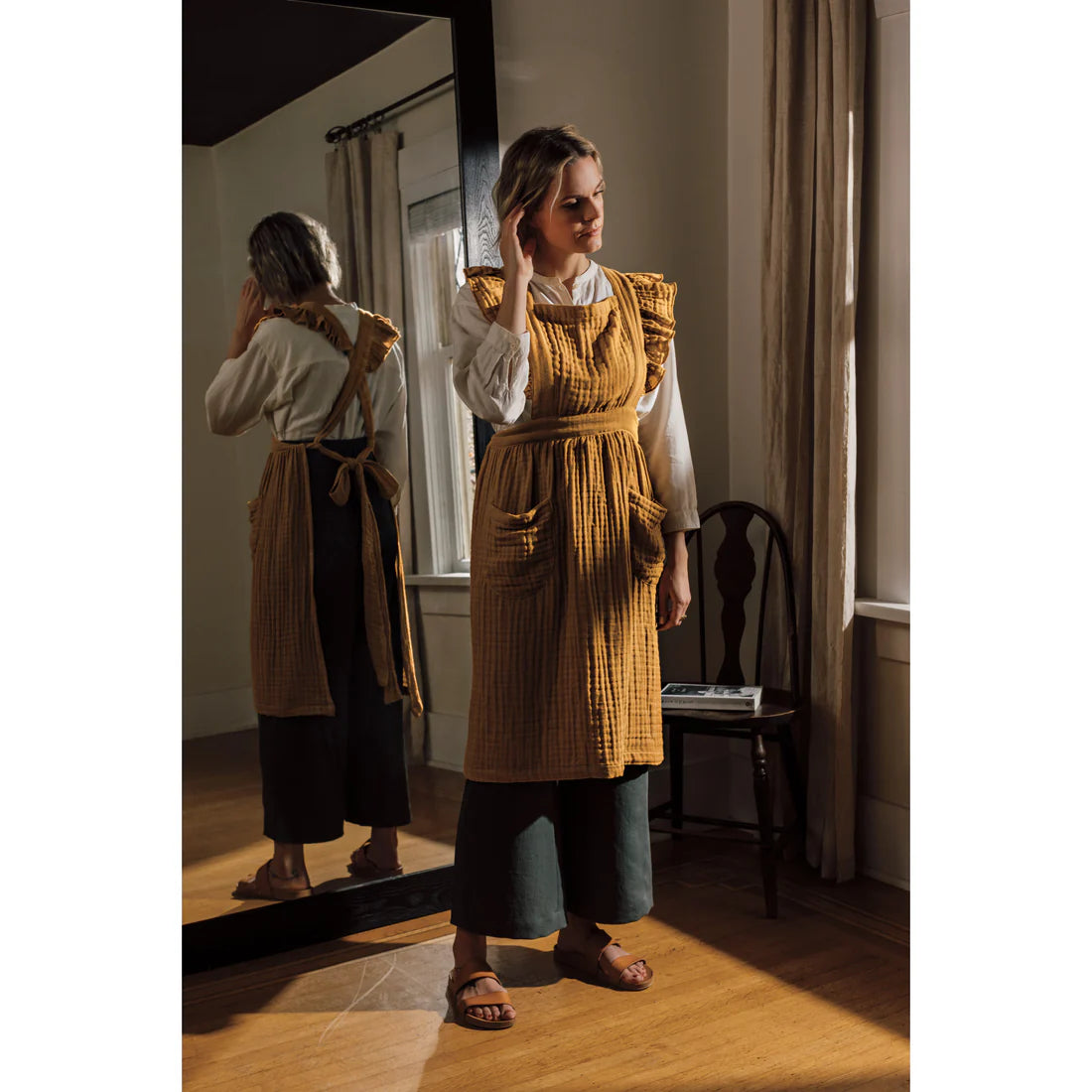 Ada Vintage Ruffled Apron