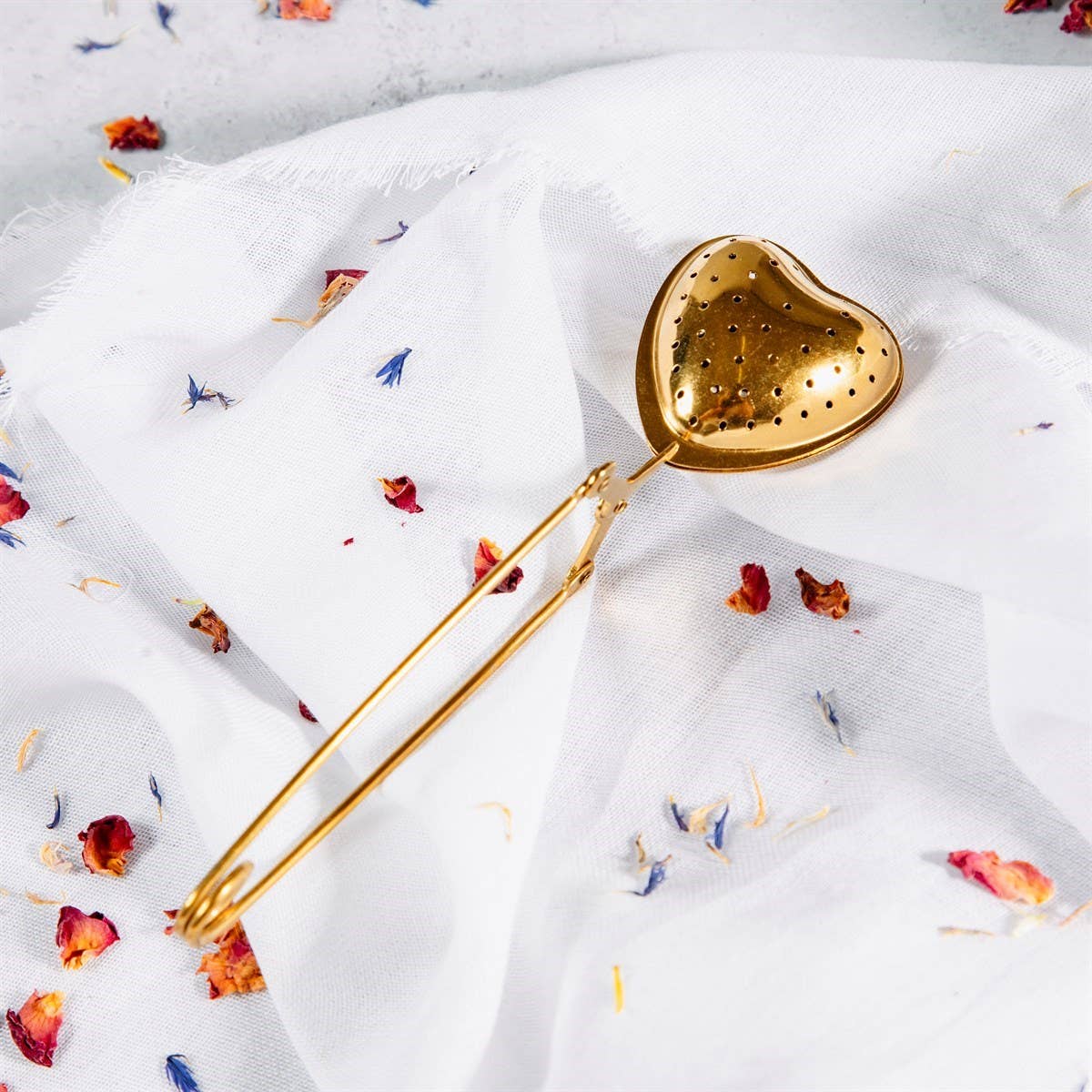 Gold Heart-Shaped Loose Leaf Tea Snap Infuser