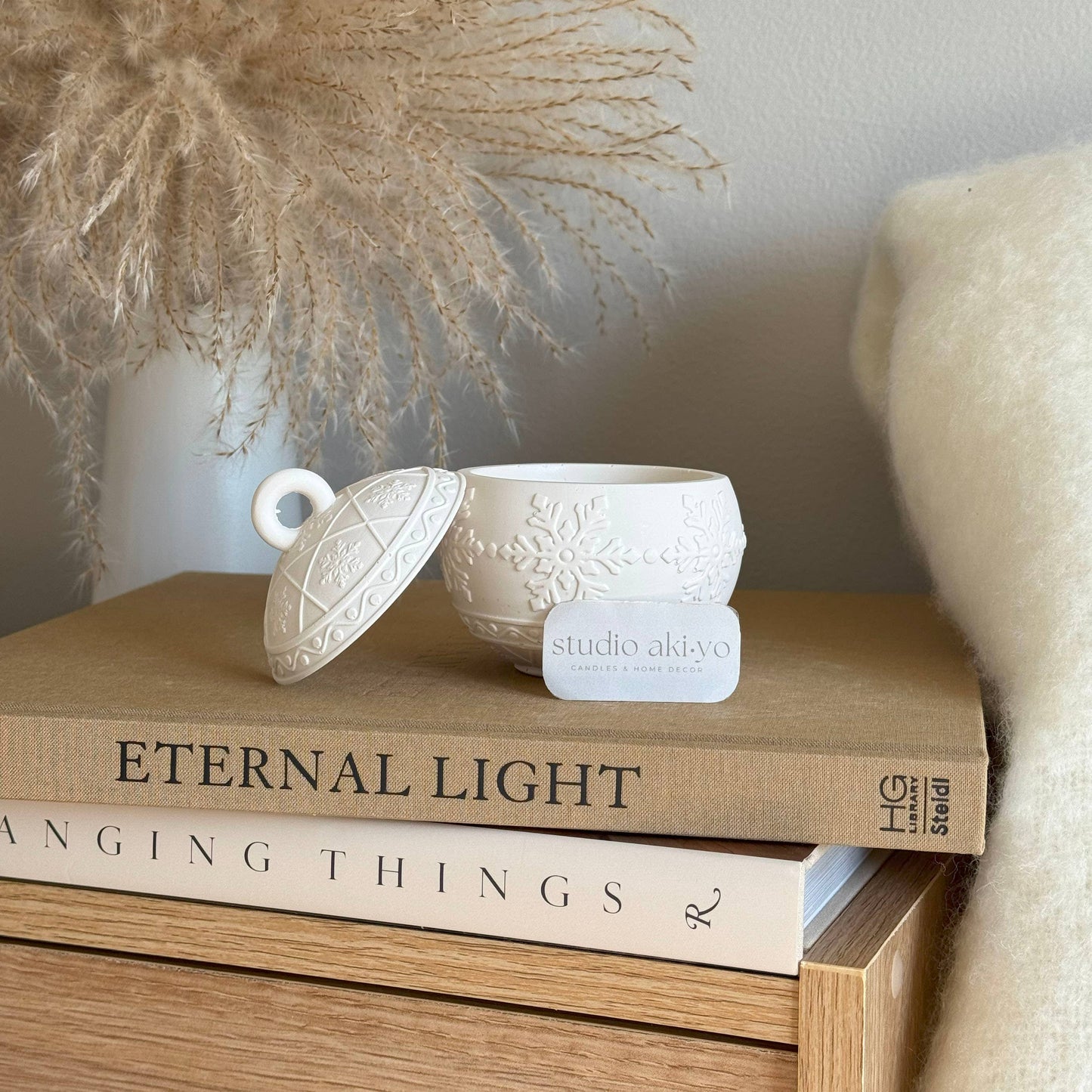 Winterberry Soy Wax Candle—Holiday Nostalgia