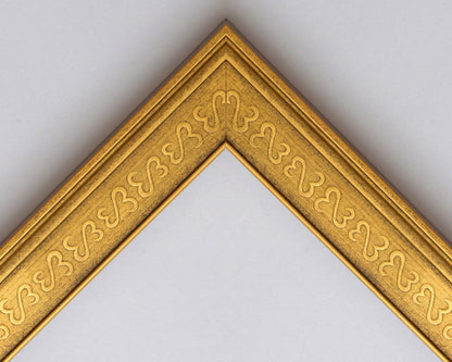 Gold Vintage Heart-Patterned Frame