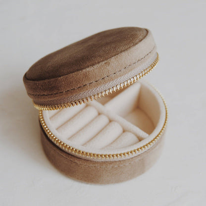 Circular Travel Jewelry Box in Nudie
