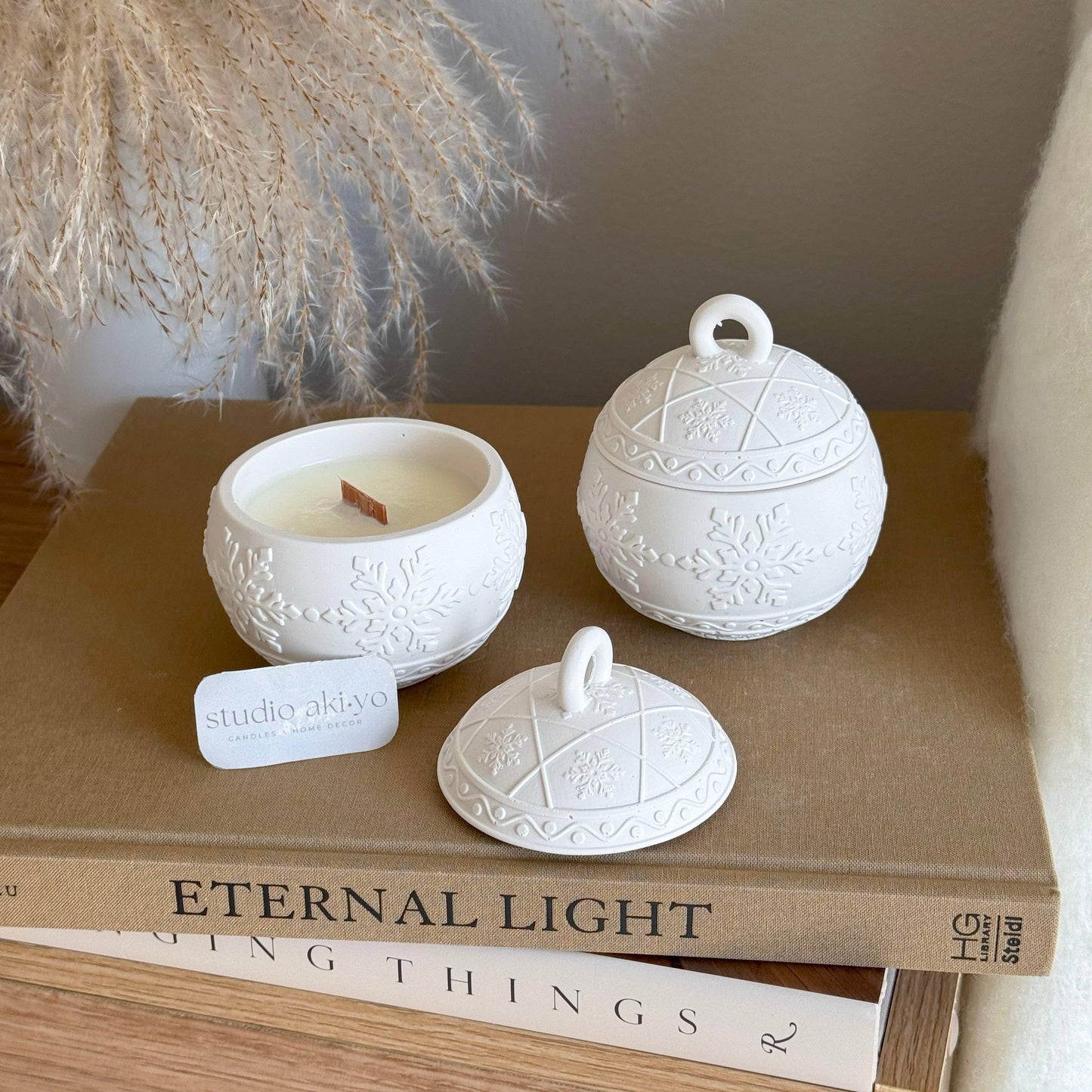 Winterberry Soy Wax Candle—Holiday Nostalgia